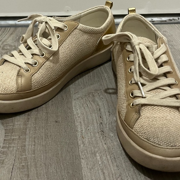 Gold Vionic Shoes - Picture 1 of 4